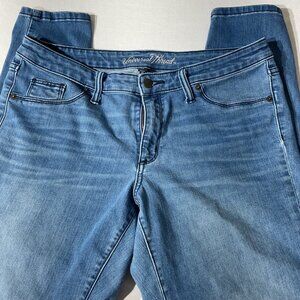 Universal Thread Womens Mid-Rise Skinny Jeans Size 10/30R Light Wash Denim